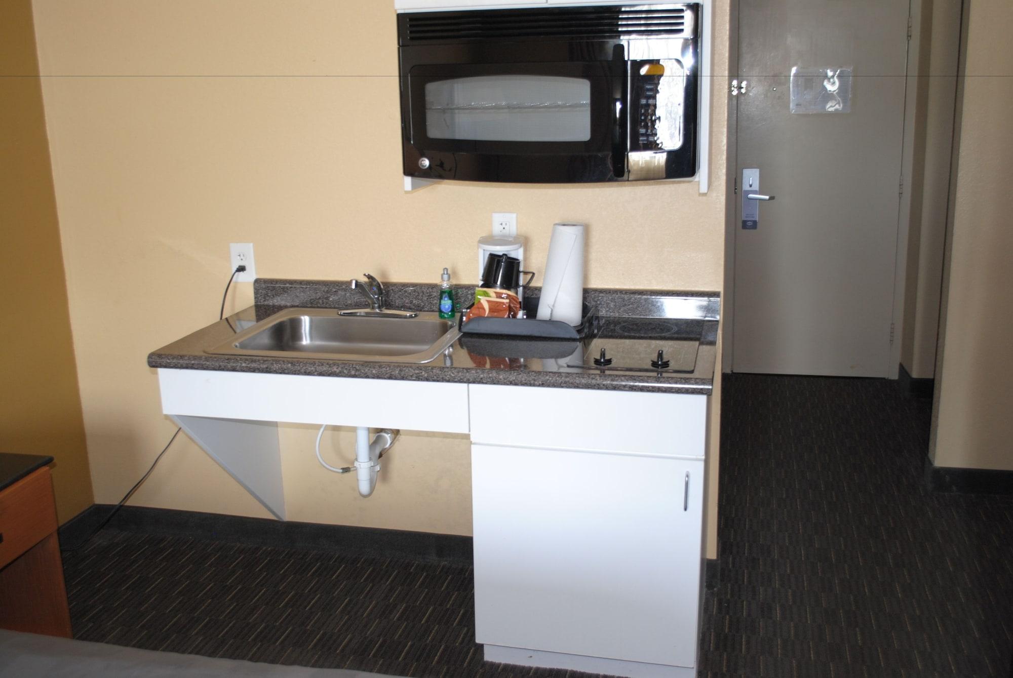 Suburban Studios Chester I-95 Экстерьер фото