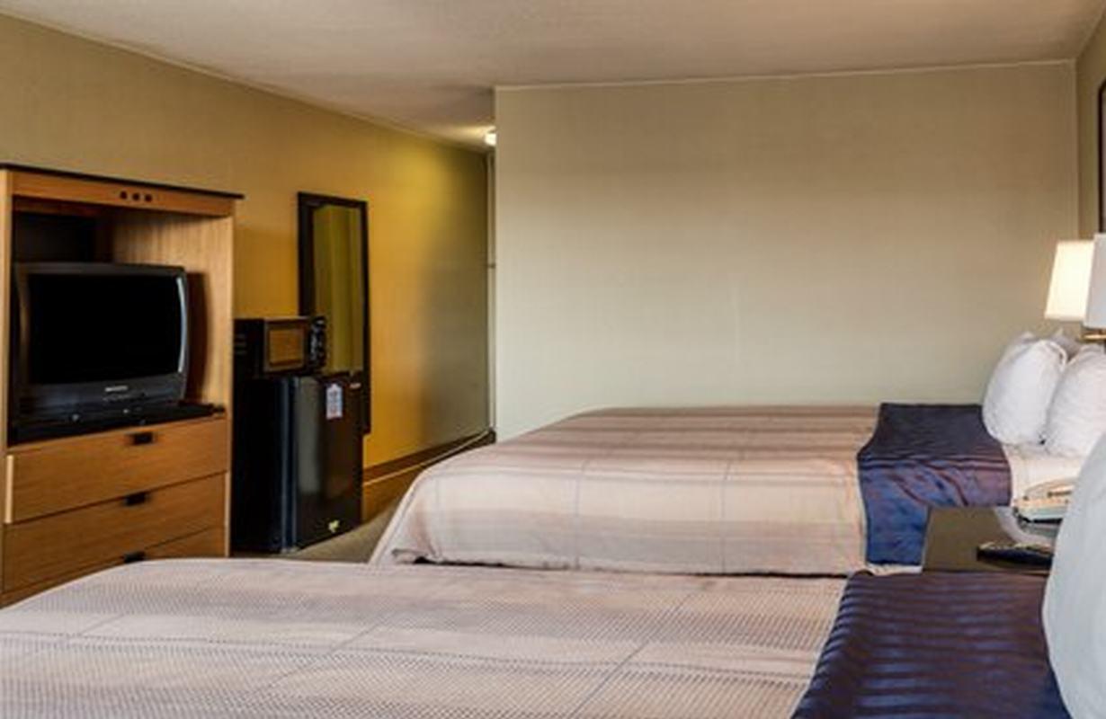 Suburban Studios Chester I-95 Экстерьер фото
