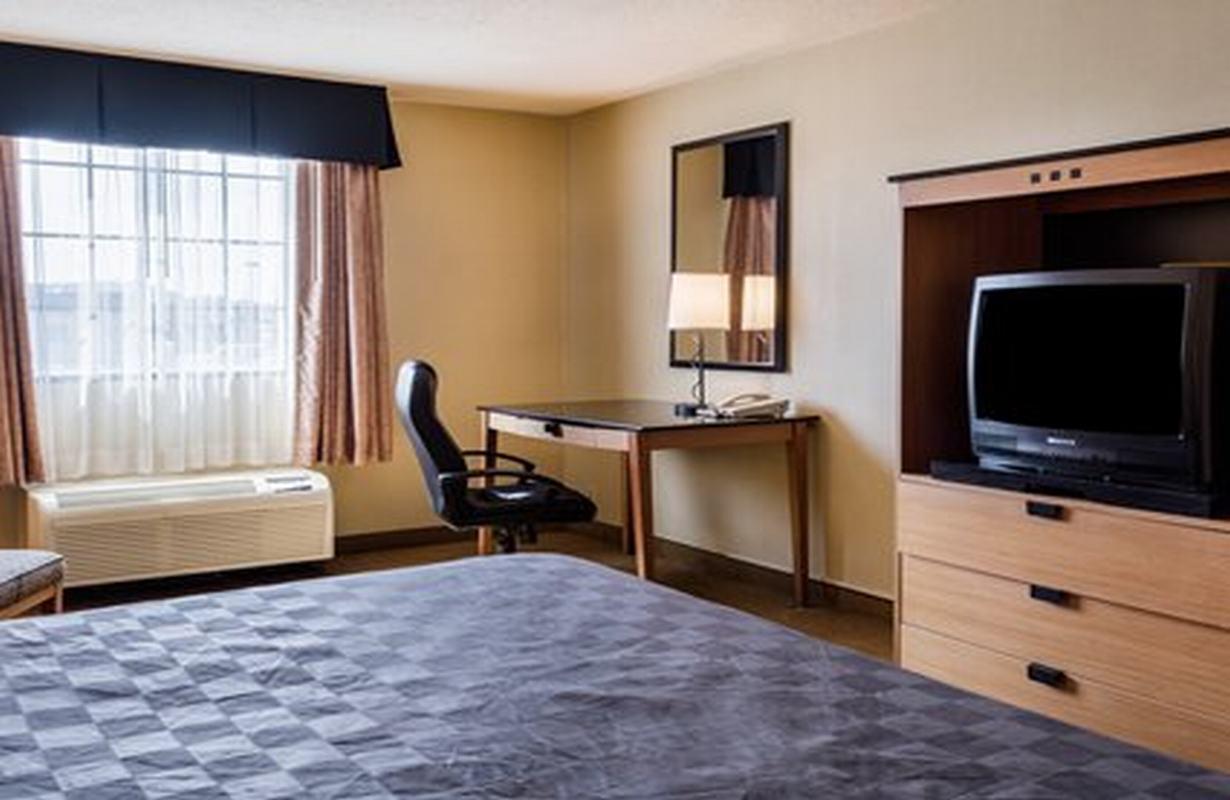 Suburban Studios Chester I-95 Экстерьер фото
