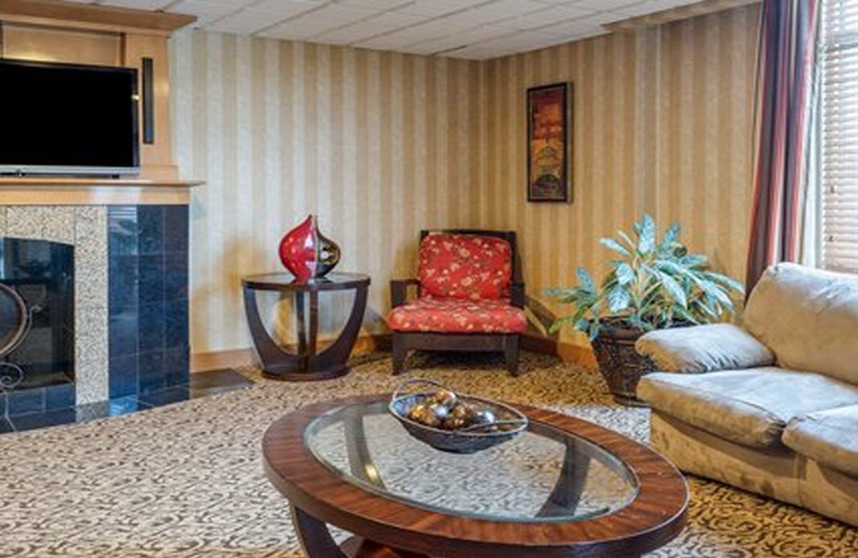 Suburban Studios Chester I-95 Экстерьер фото