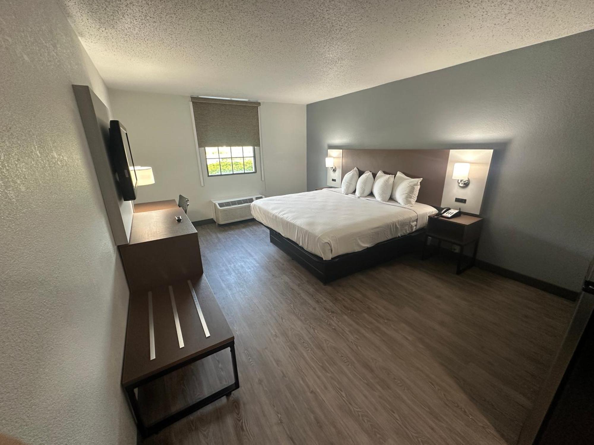 Suburban Studios Chester I-95 Экстерьер фото