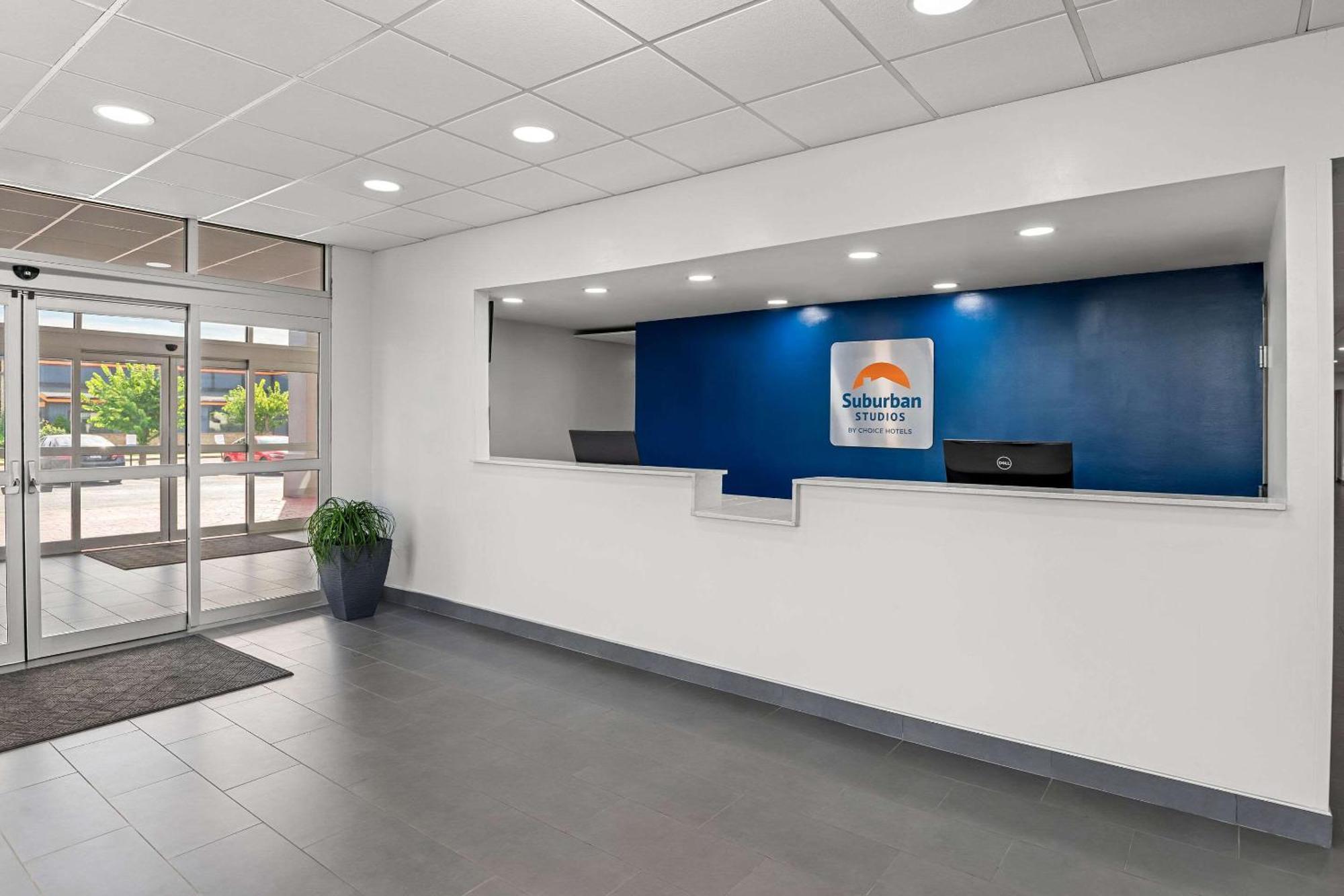 Suburban Studios Chester I-95 Экстерьер фото