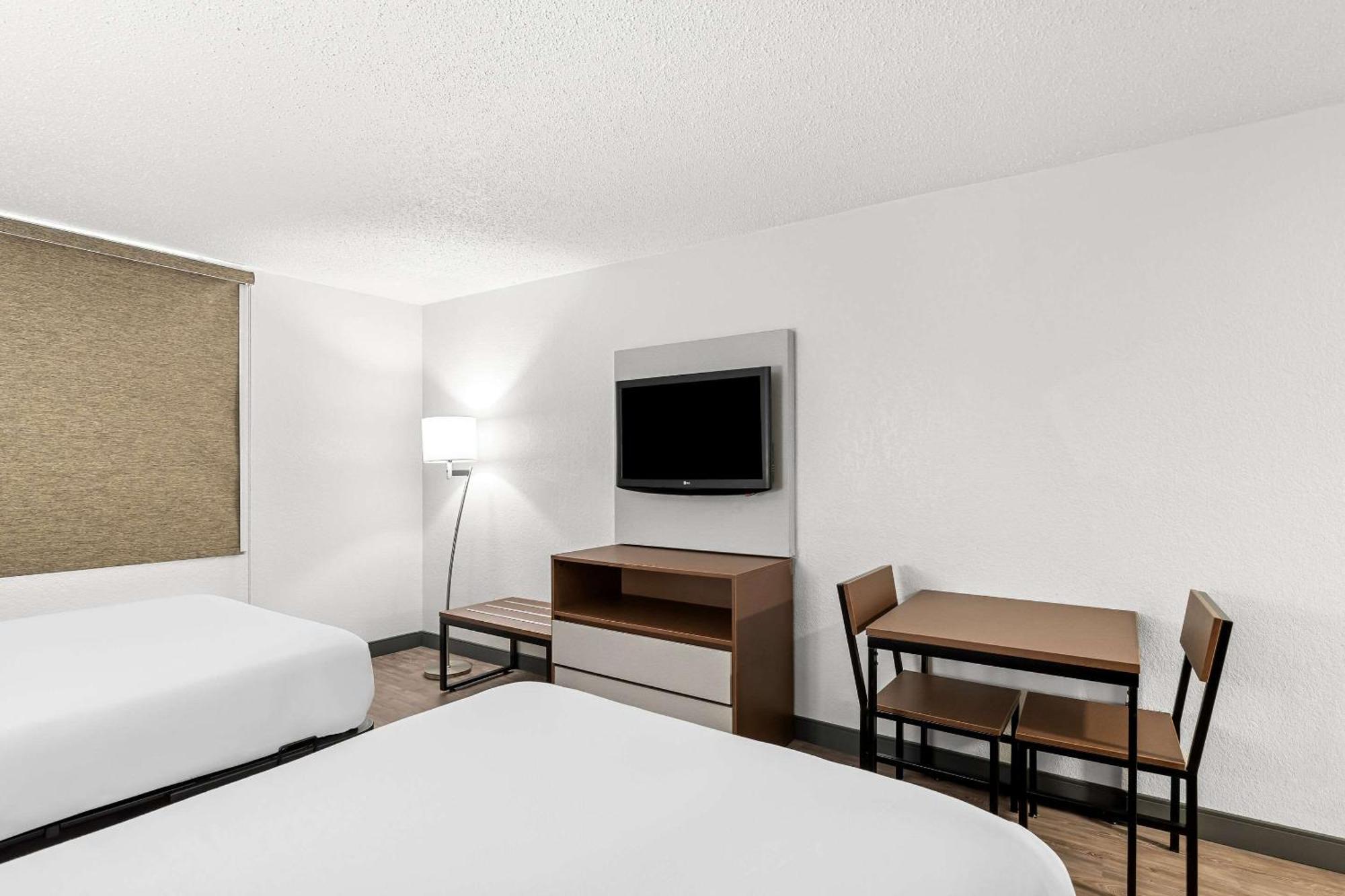 Suburban Studios Chester I-95 Экстерьер фото